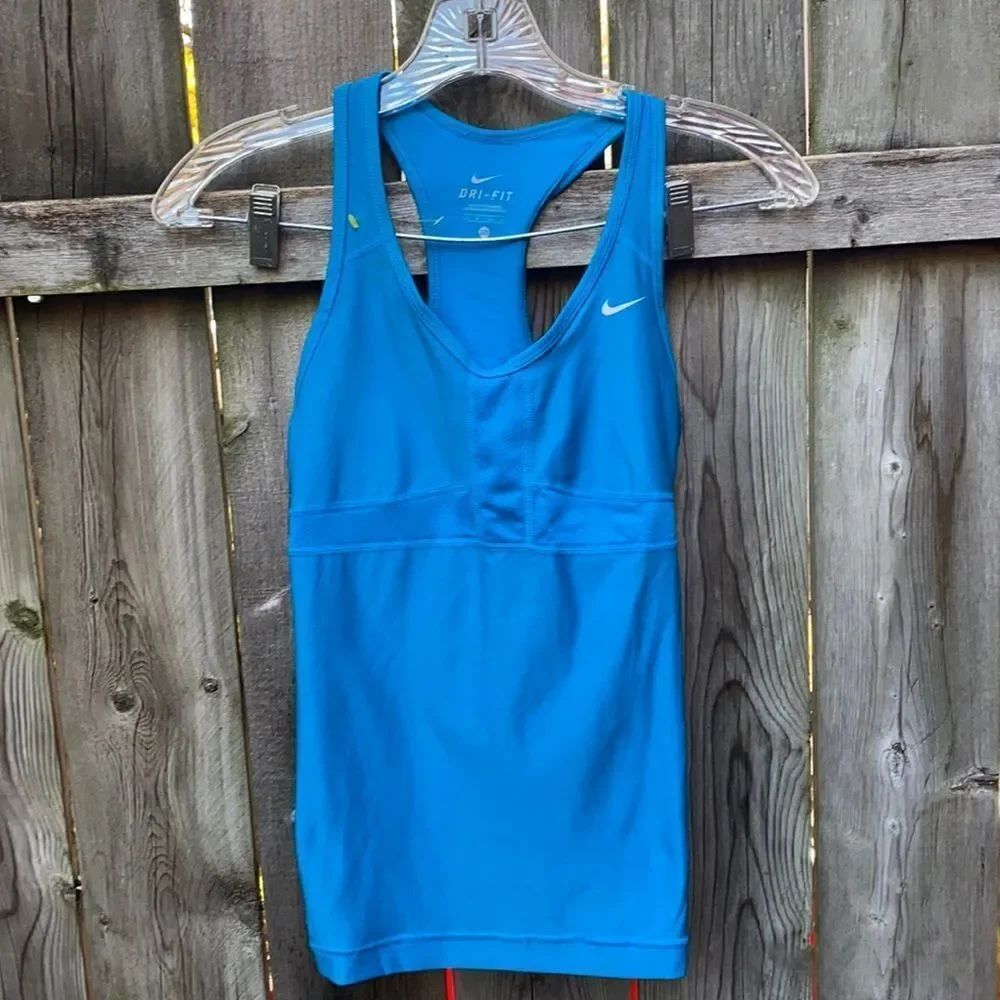 Nike workout top sz. XS